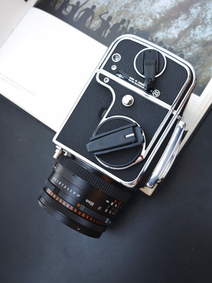 Hasselblad 500C/M with Carl Zeiss Planar 80mm F2.8 T* CF