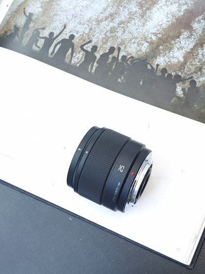 Panasonic Lumix G 25mm F1.7 [M4/3 mount]