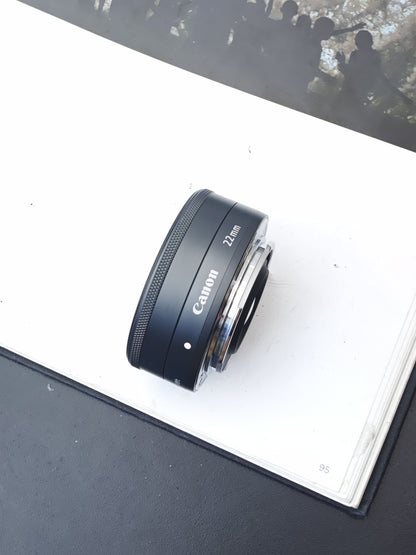 Canon Lens EF-M 22mm F2 STM