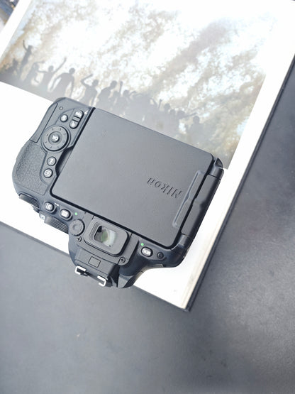 Used Nikon D5500 with Double Zoom Kit Digital Camera