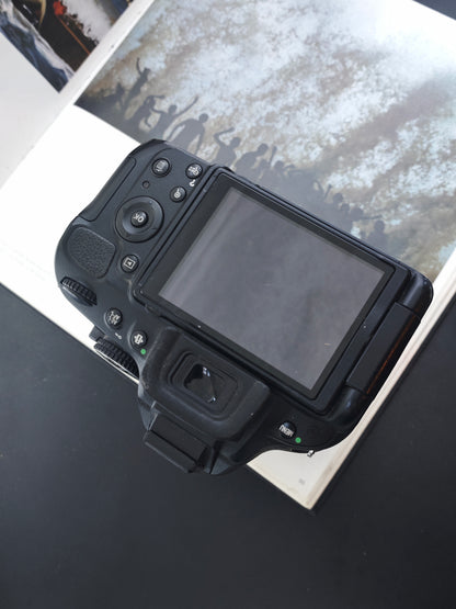 Used Nikon D5100 with DX AF-S Nikkor 18-105mm F3.5-5.6 G ED VR
