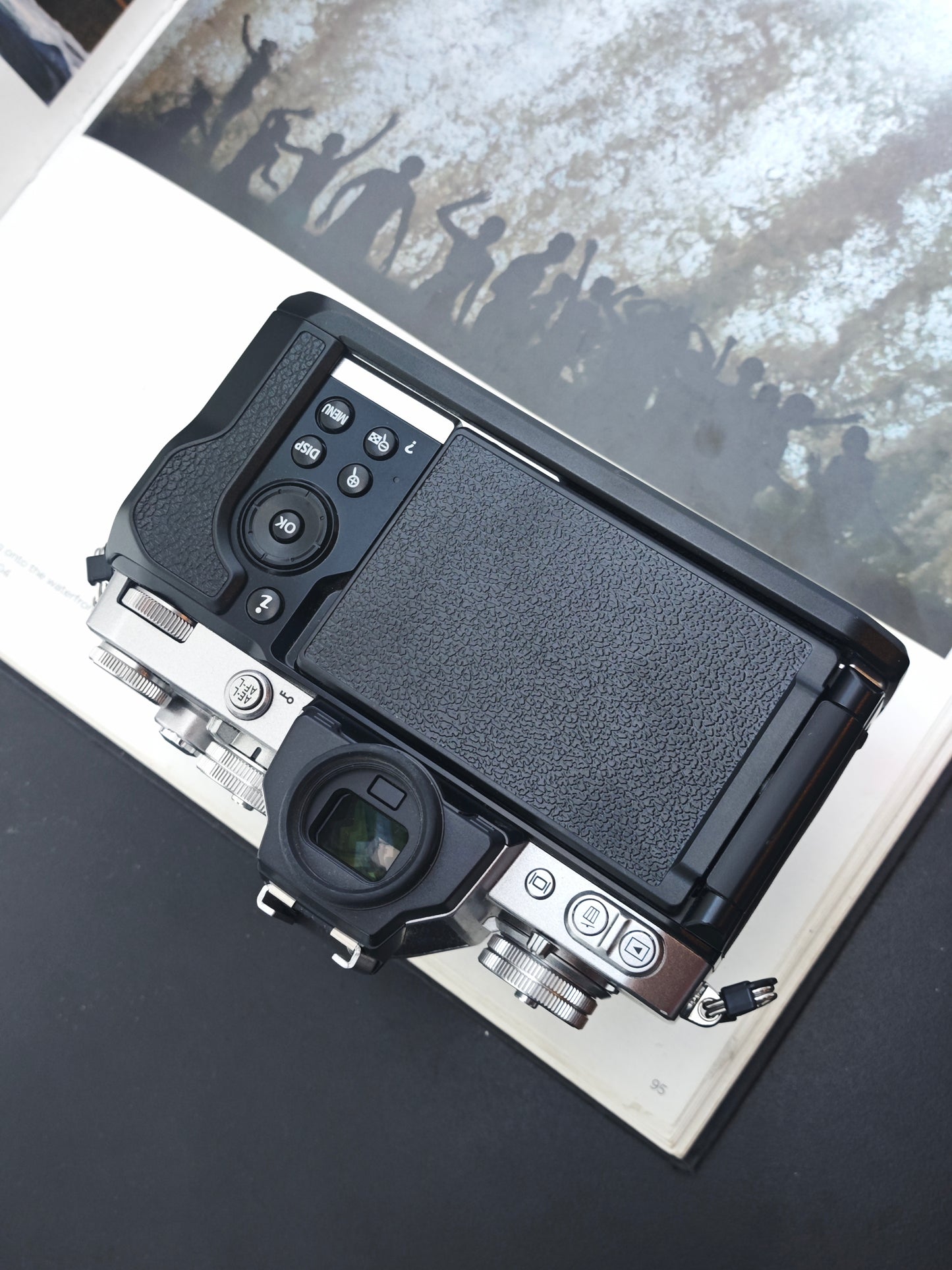Used Nikon Zfc silver with 28mm F2.8 SE Digital Camera [No charger]