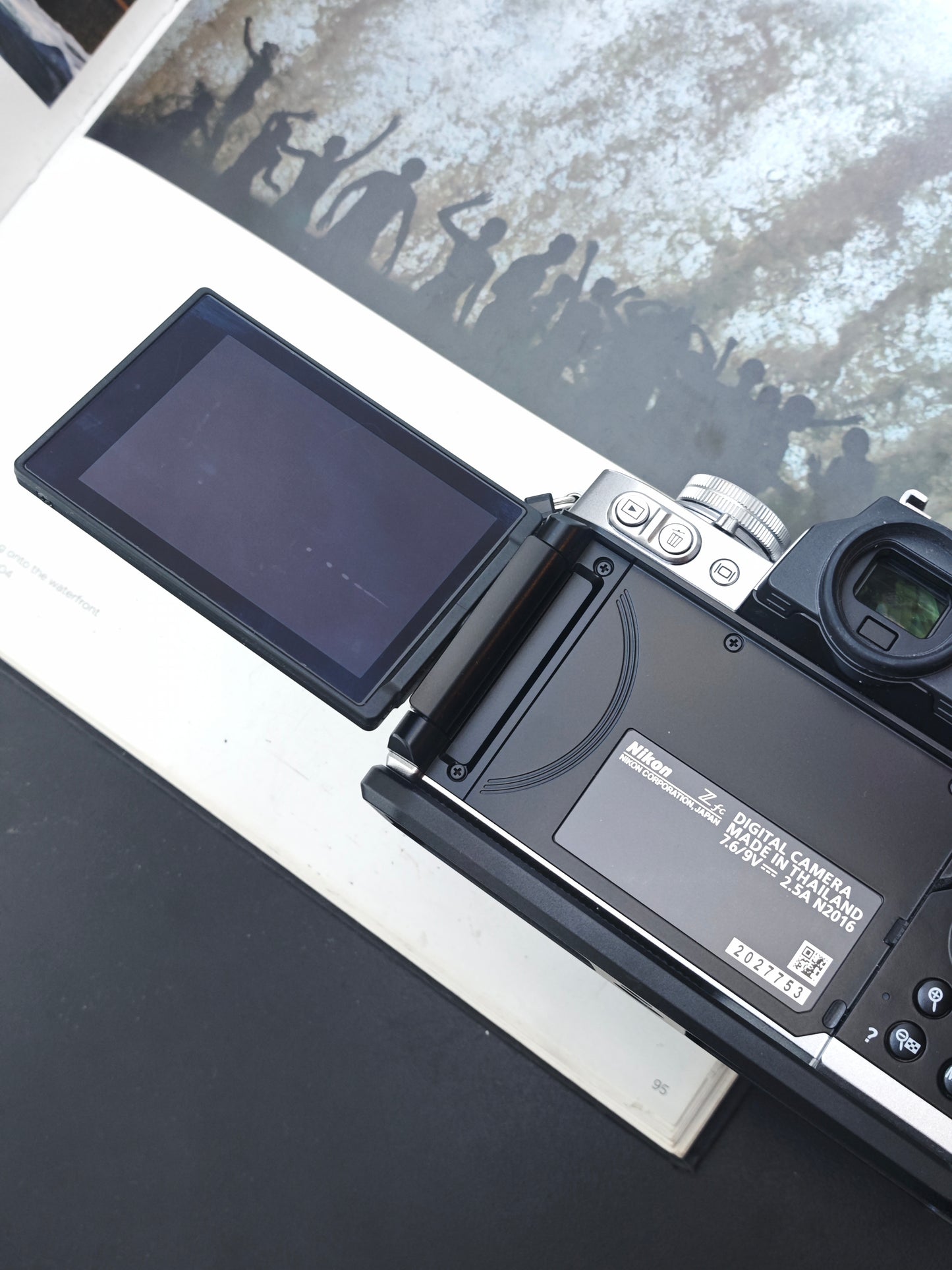 Used Nikon Zfc silver with 28mm F2.8 SE Digital Camera [No charger]