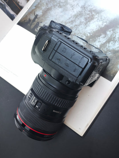 Used  Canon EOS 5D Mark II with Zoom EF 24-105mm F4 L IS USM Digital Camera [No charger]