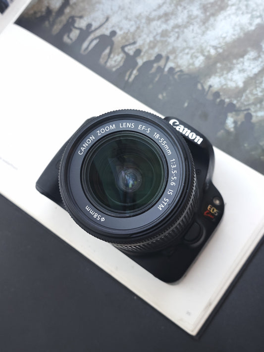 Used Canon EOS Kiss X7 with EF-S 18-55mm F3.5-5.6 IS STM [No charger]