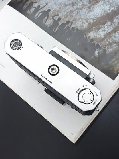 *READ* Nikon F Photomic body #7096008