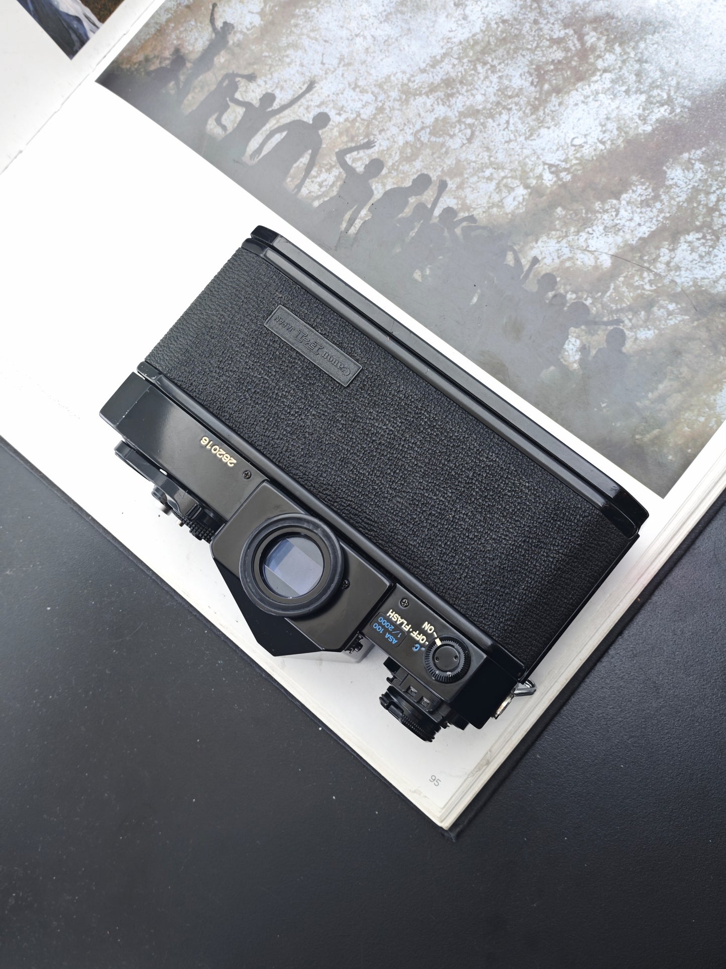 Canon F-1 body