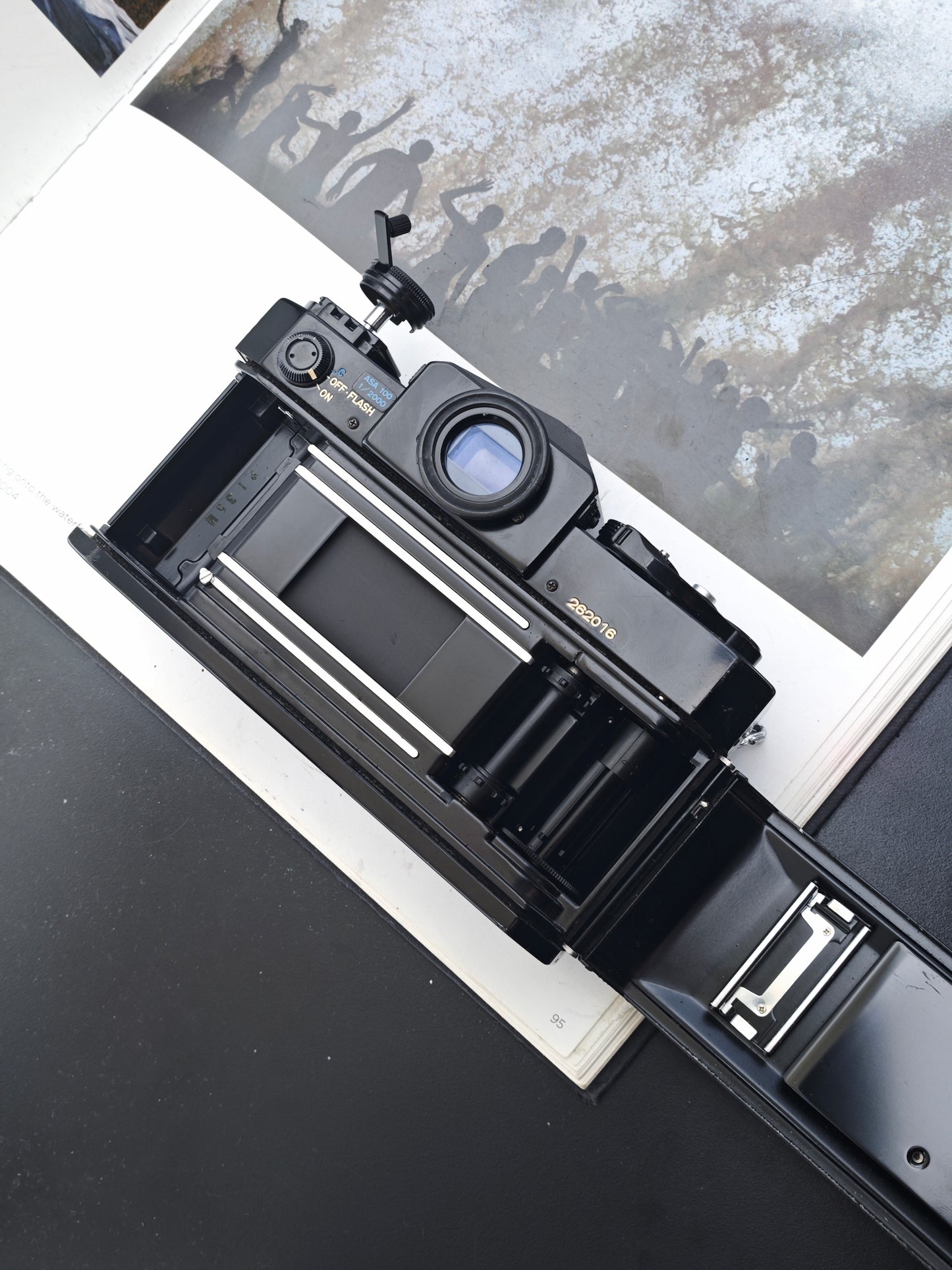 Canon F-1 body