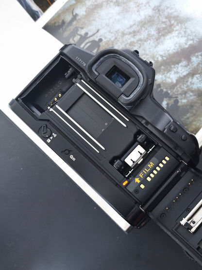 Canon EOS-1N with EF 28-105mm F3.5-4.5