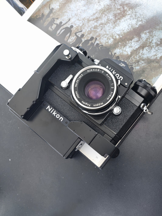 *READ* Nikon F eyelevel black with Nikon Nippon kogaku Nikkor-S Auto 5cm F2