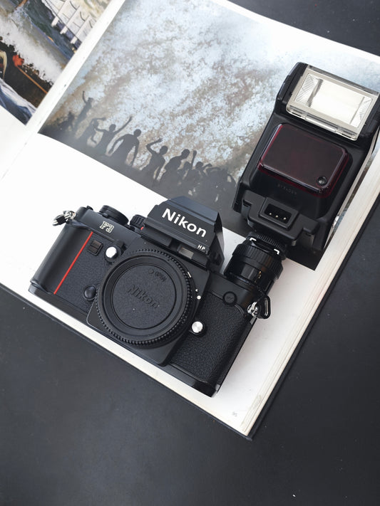 Nikon F3HP with Nikon SB-22
