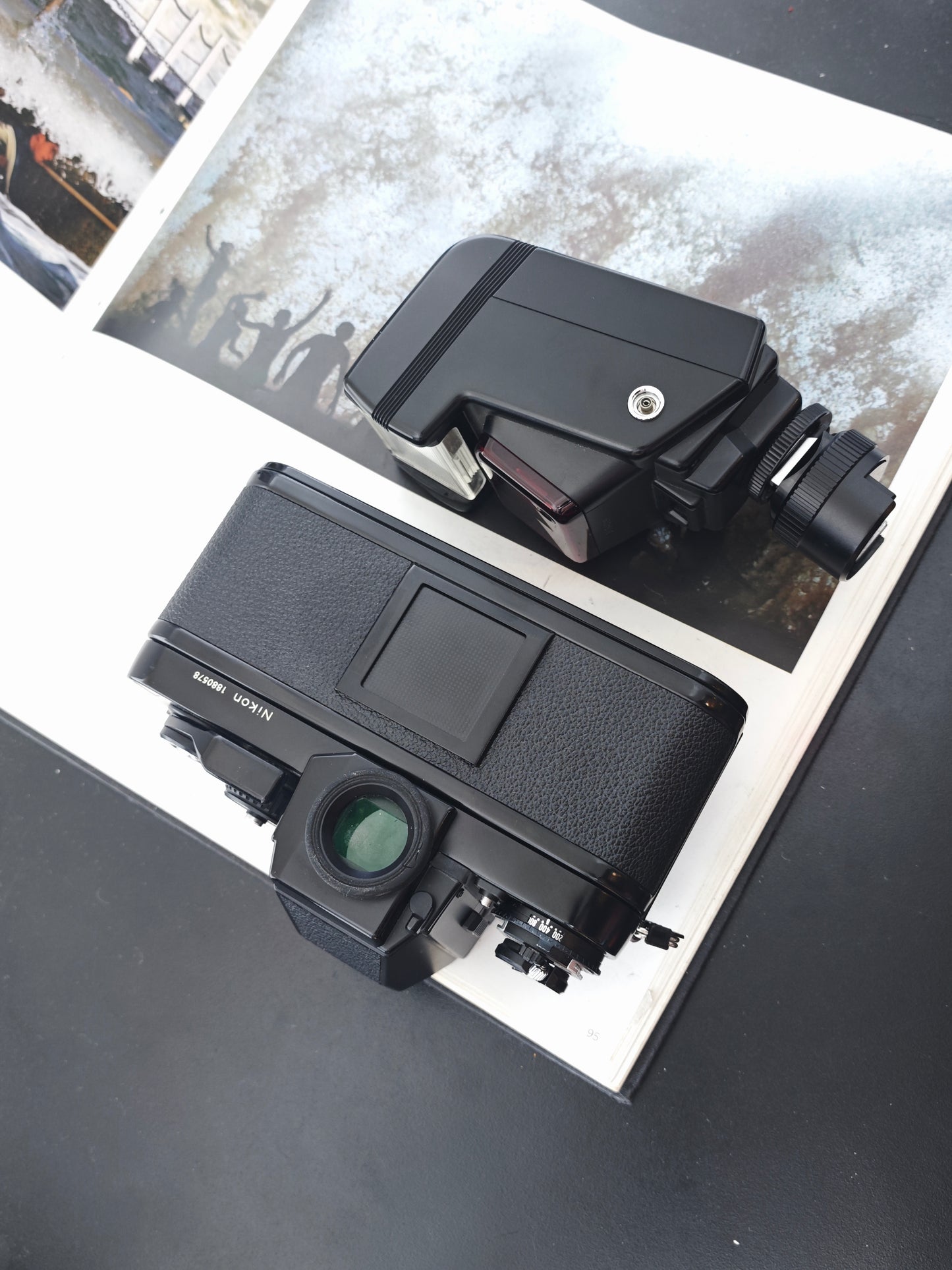 Nikon F3HP with Nikon SB-22