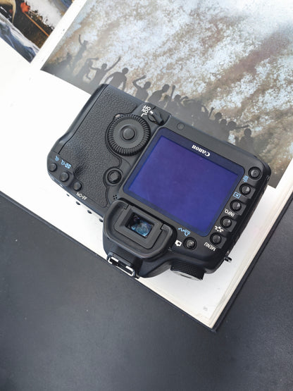 Used Canon EOS 5D mark II Digital Camera [No charger] #810500464