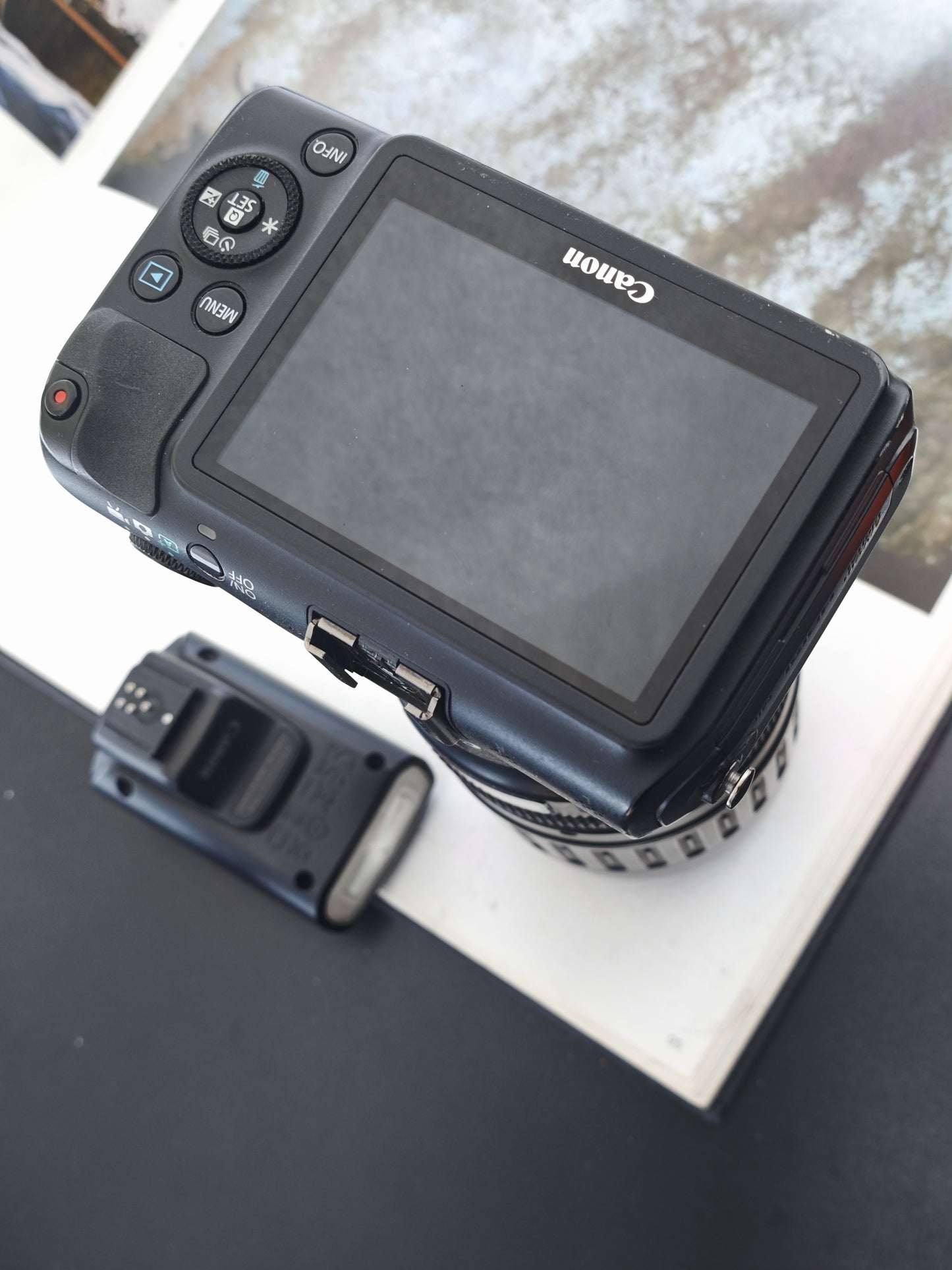Used Canon EOS M with Zoom Lens EF 100-300mm F4.5-5.6 [+Adapter EF-EF-M/Speedlite 90EX, No charger]