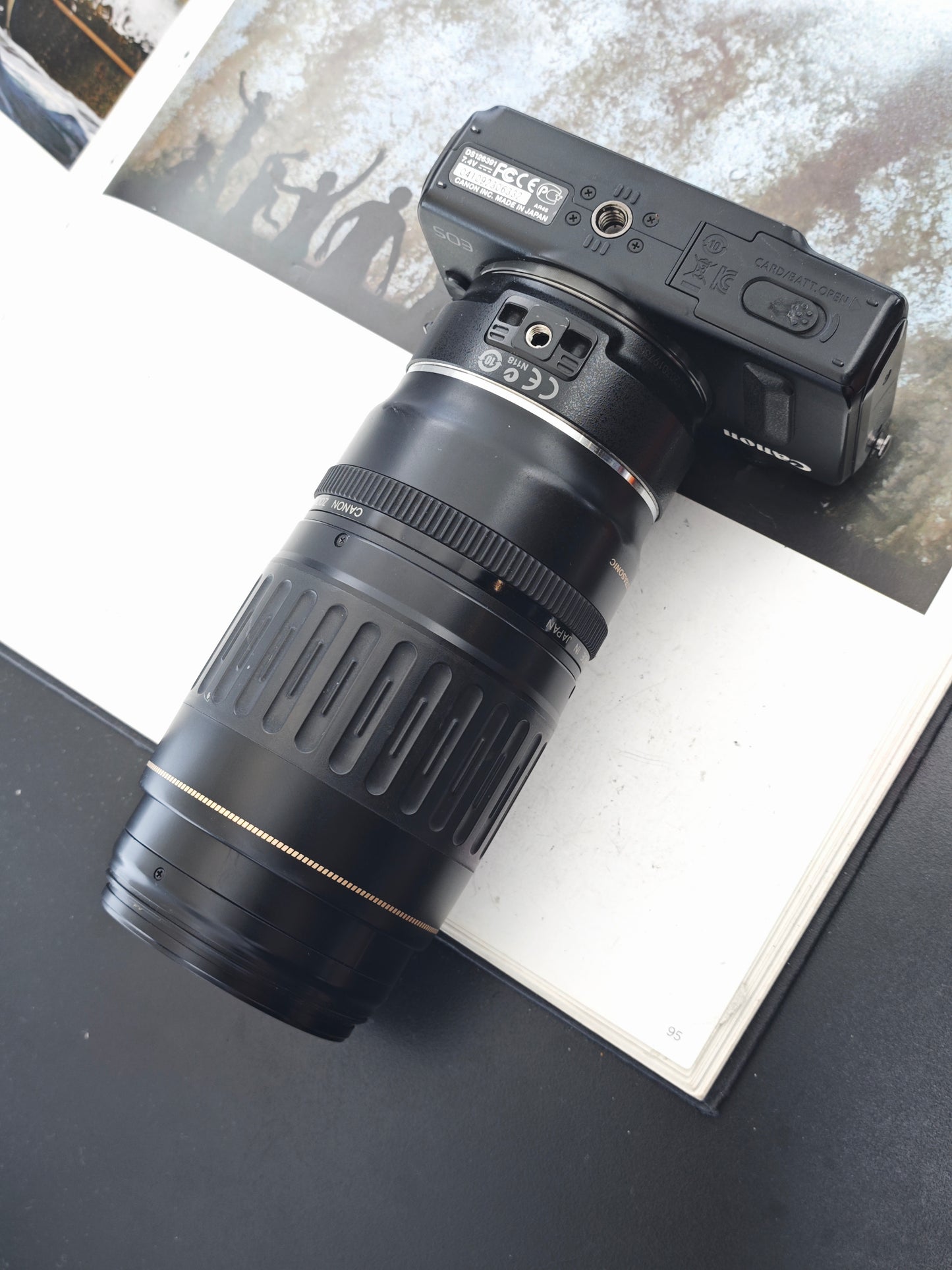 Used Canon EOS M with Zoom Lens EF 100-300mm F4.5-5.6 [+Adapter EF-EF-M/Speedlite 90EX, No charger]