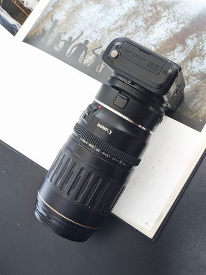 Used Canon EOS M with Zoom Lens EF 100-300mm F4.5-5.6 [+Adapter EF-EF-M/Speedlite 90EX, No charger]