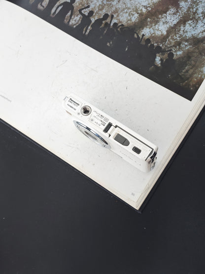 Used Panasonic Lumix DMC-FX77 white Digital Camera [JPN only, No charger]