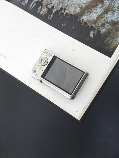 Used Casio EXILIM EX-ZS25 silver Digital Camera [No charger]