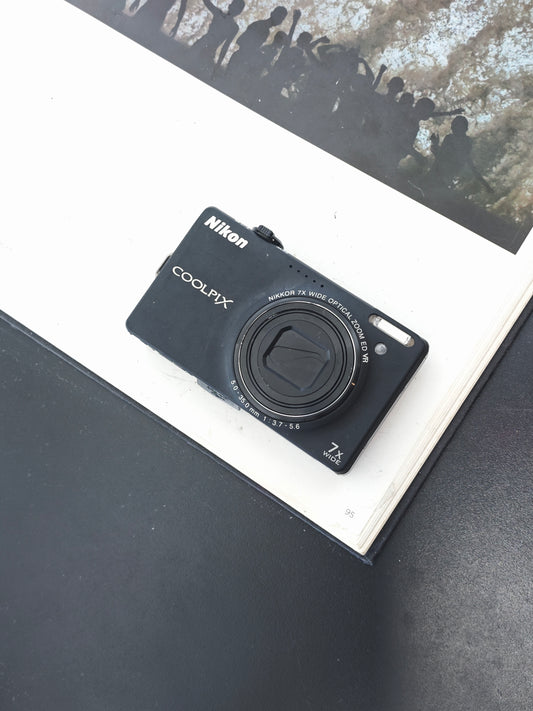 Used Nikon Coolpix S6000 black Digital Camera [No charger]