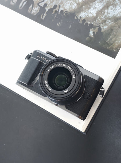 Used Olympus PEN E-PL10 black with M.Zukio Digital 25mm F1.8 Digital Camera