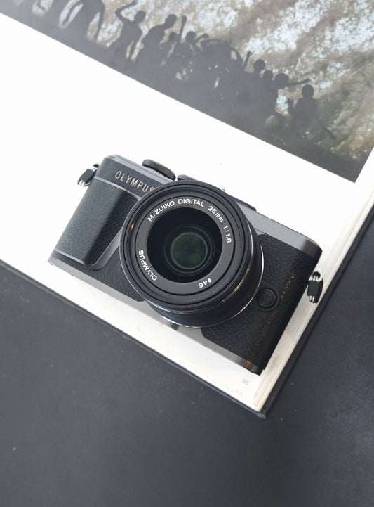Used Olympus PEN E-PL10 black with M.Zukio Digital 25mm F1.8 Digital Camera