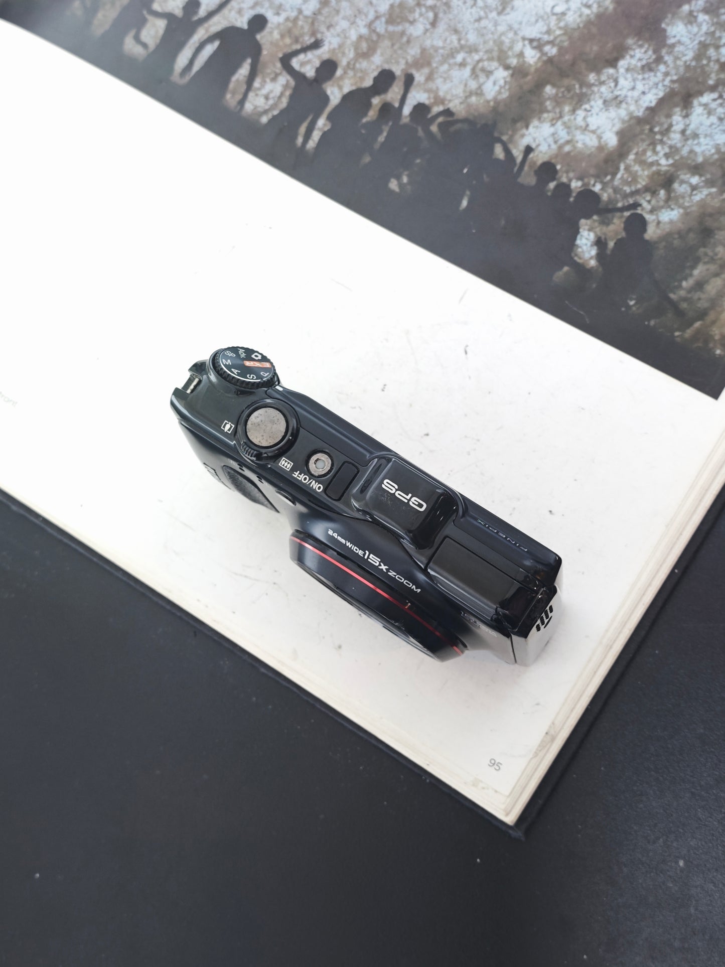 Used Fujifilm FinePix F550 EXR black Digital Camera [with box]