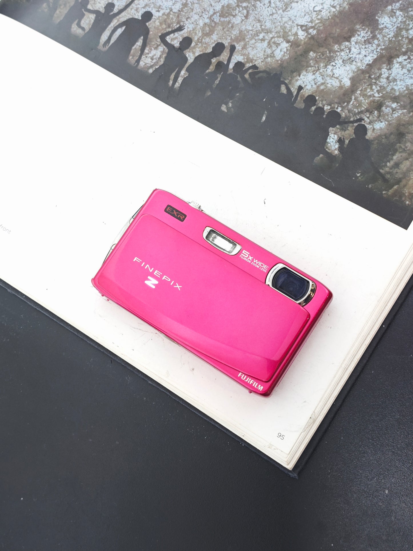 Used Fujifilm FinePix Z900 EXR pink Digital Camera [No charger]