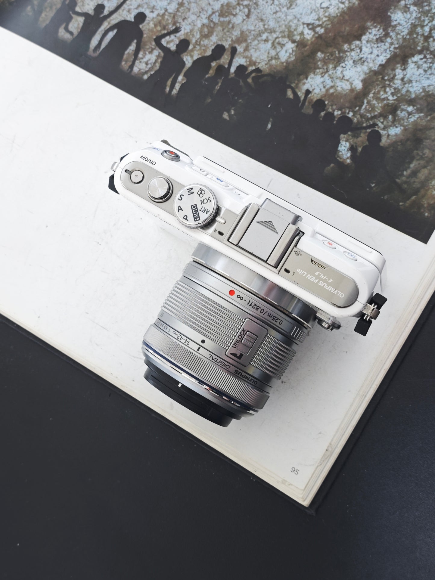 Used Olympus PEN Lite E-PL3 with M.Zuiko Digital 14-42mm F3.5-5.6 [No charger]