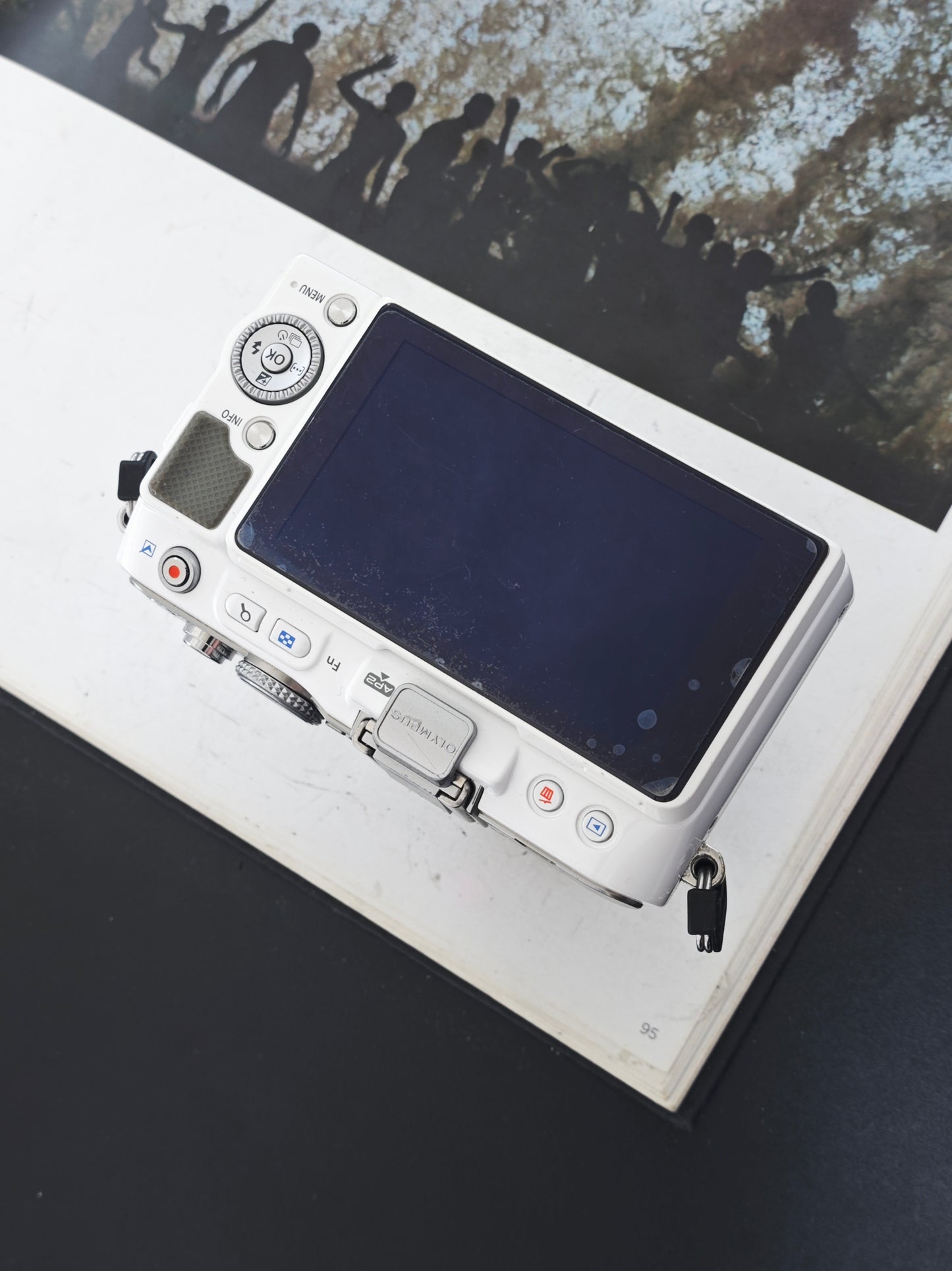 Used Olympus PEN Lite E-PL3 with M.Zuiko Digital 14-42mm F3.5-5.6 [No charger]