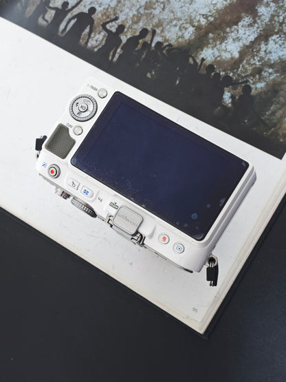 Used Olympus PEN Lite E-PL3 with M.Zuiko Digital 14-42mm F3.5-5.6 [No charger]