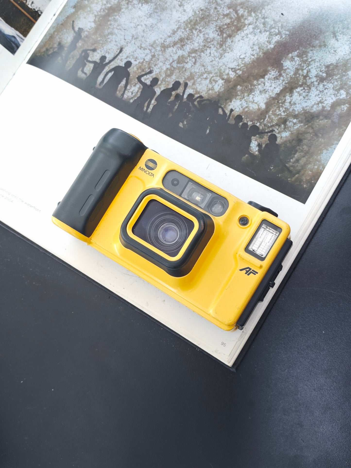 Minolta Weathermatic Dual35 Film Camera