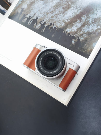 Used Fujifilm X-A5 with Fujinon Aspherical Lens Super EBC XC 15-45mm F3.5-5.6 OIS PZ [No charger]