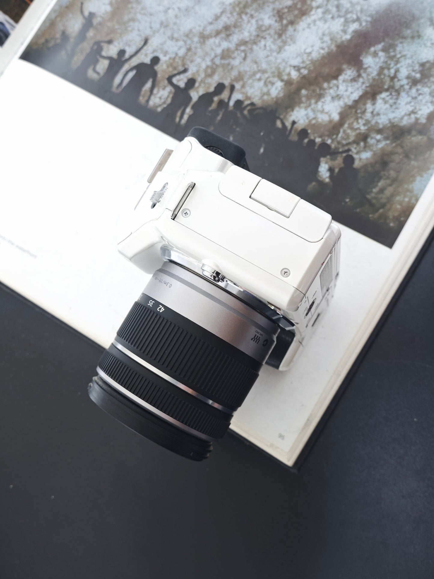 Used Panasonic Lumix DMC-G5 white with G Vario 14-42mm F3.5-5.6 ASPH. [JPN only]