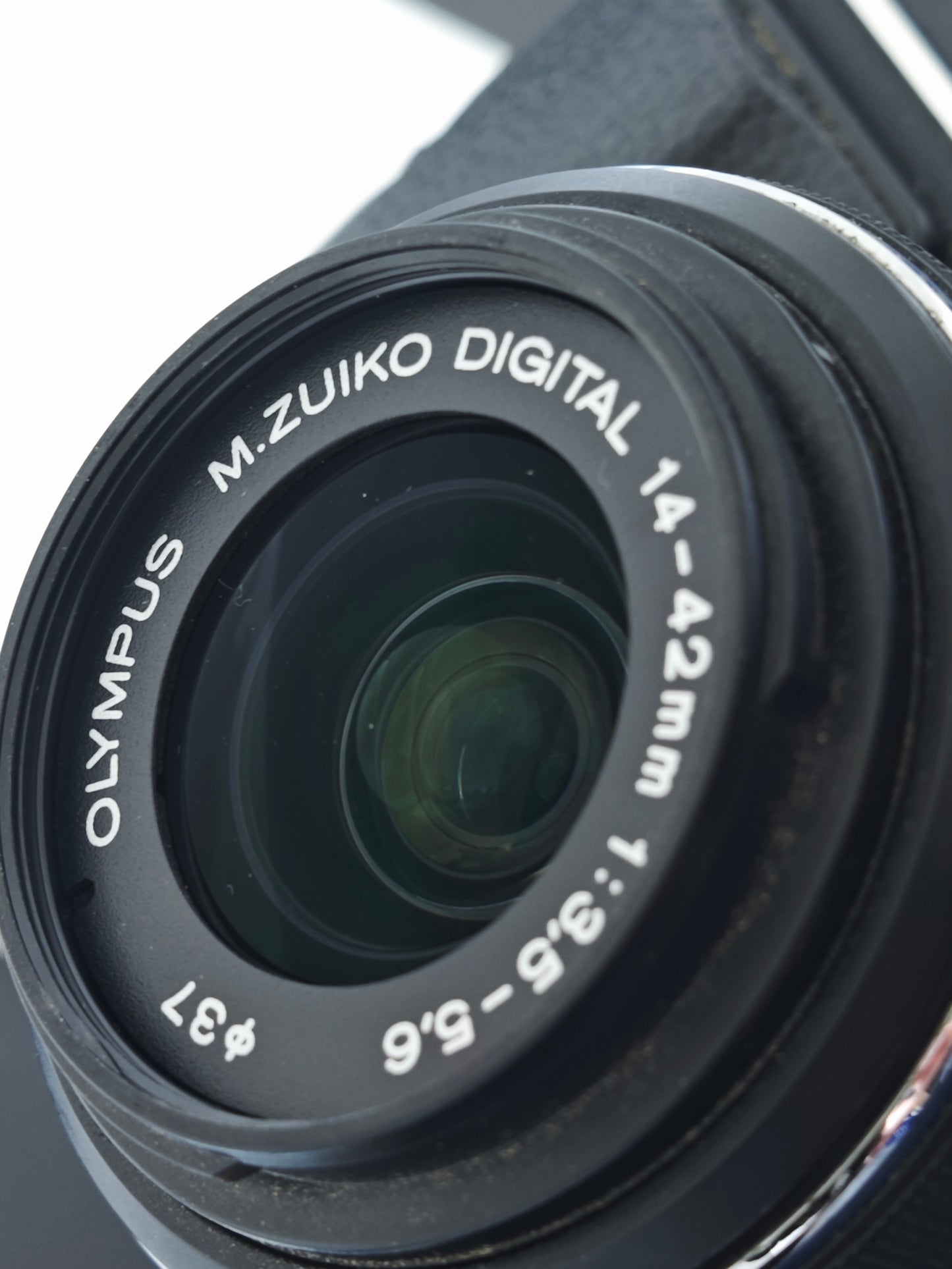 Used Olympus PEN E-P3 with M.Zuiko Digital 14-42mm F3.5-5.6 II R MSC [No charger]