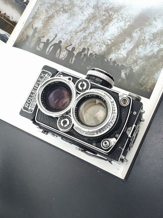 *READ* Rolleiflex 2.8E (Carl Zeiss Planar 80mm f/2.8)