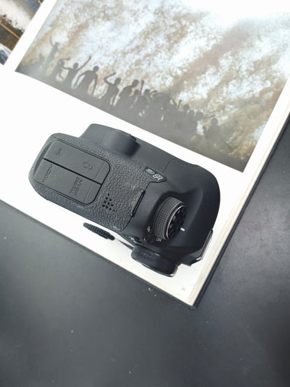 Used Canon EOS 6D body Digital Camera [No charger]