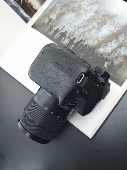 Used Canon EOS 80D with EF-S 18-135mm F3.5-5.6 IS USM