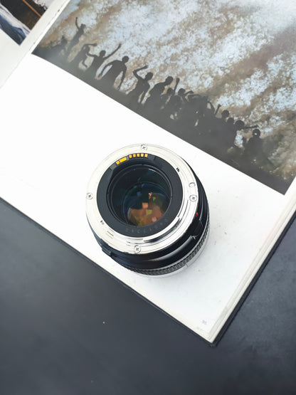 Canon Macro Lens EF 100mm F2.8