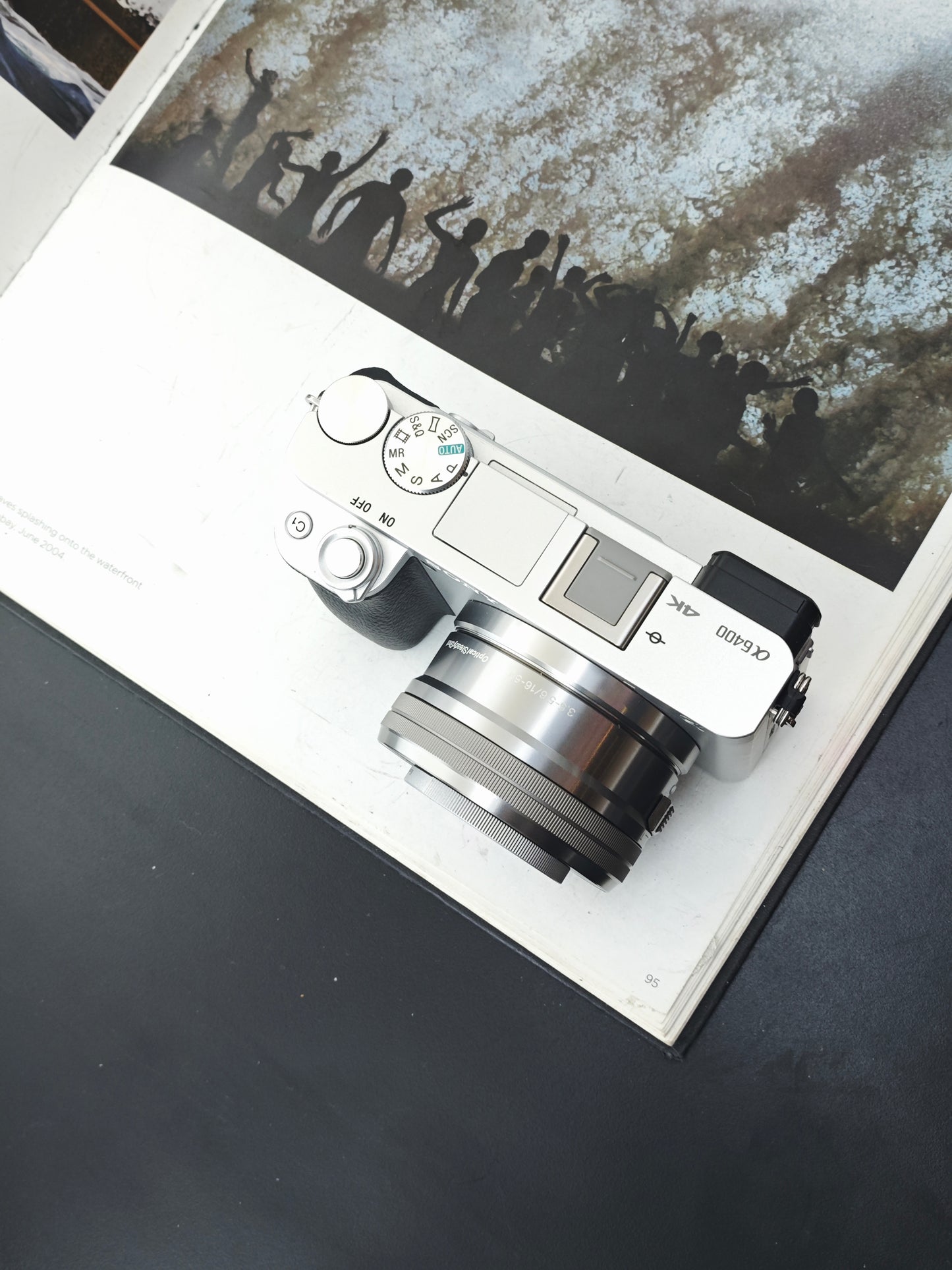 Used Sony α6400 silver with E 16-50mm F3.5-5.6 OSS and E 55-210mm F4.5-6.3 OSS [JPN only]