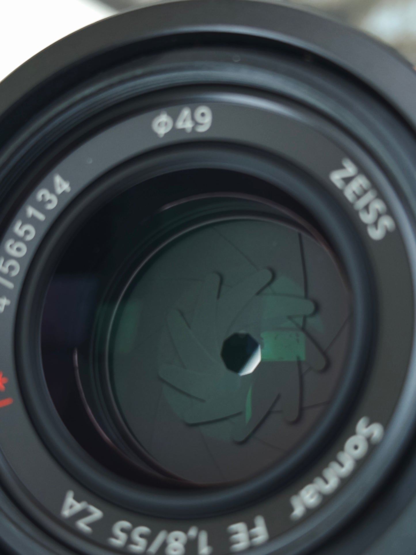Sony Zeiss Sonnar FE 55mm F1.8 ZA [SEL55F18Z]