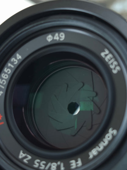 Sony Zeiss Sonnar FE 55mm F1.8 ZA [SEL55F18Z]