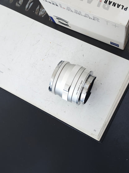Carl Zeiss Planar 50mm F2 ZM T*