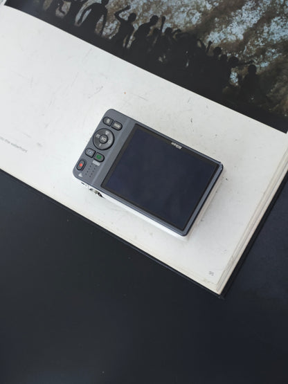 Used Nikon Coolpix S6500 white Digital Camera [No charger]