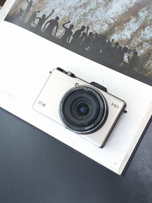 Used Olympus XZ-1 silver Digital Camera