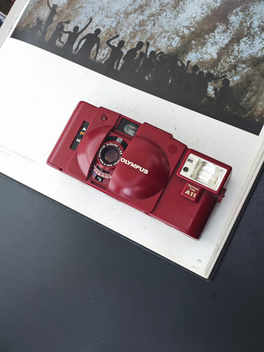*READ* Olympus XA2 with A11 flash red