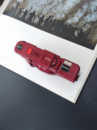 *READ* Olympus XA2 with A11 flash red