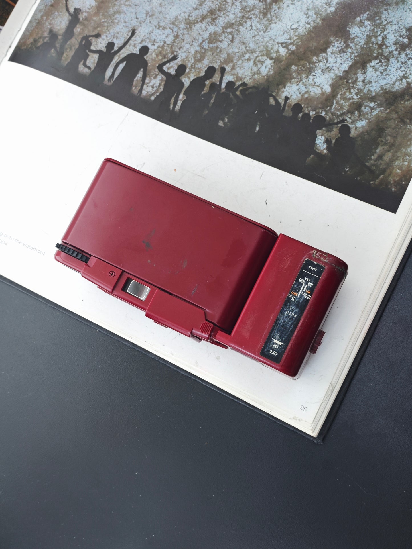 *READ* Olympus XA2 with A11 flash red