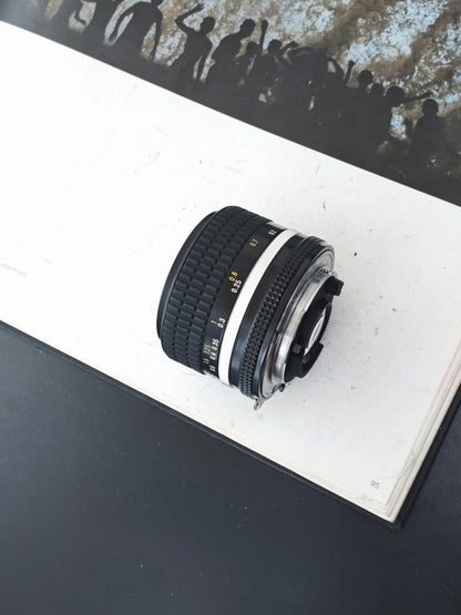 Nikon Nikkor 28mm F2.8 Ai-S #647613