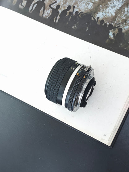 Nikon Nikkor 28mm F2.8 Ai-S #647613