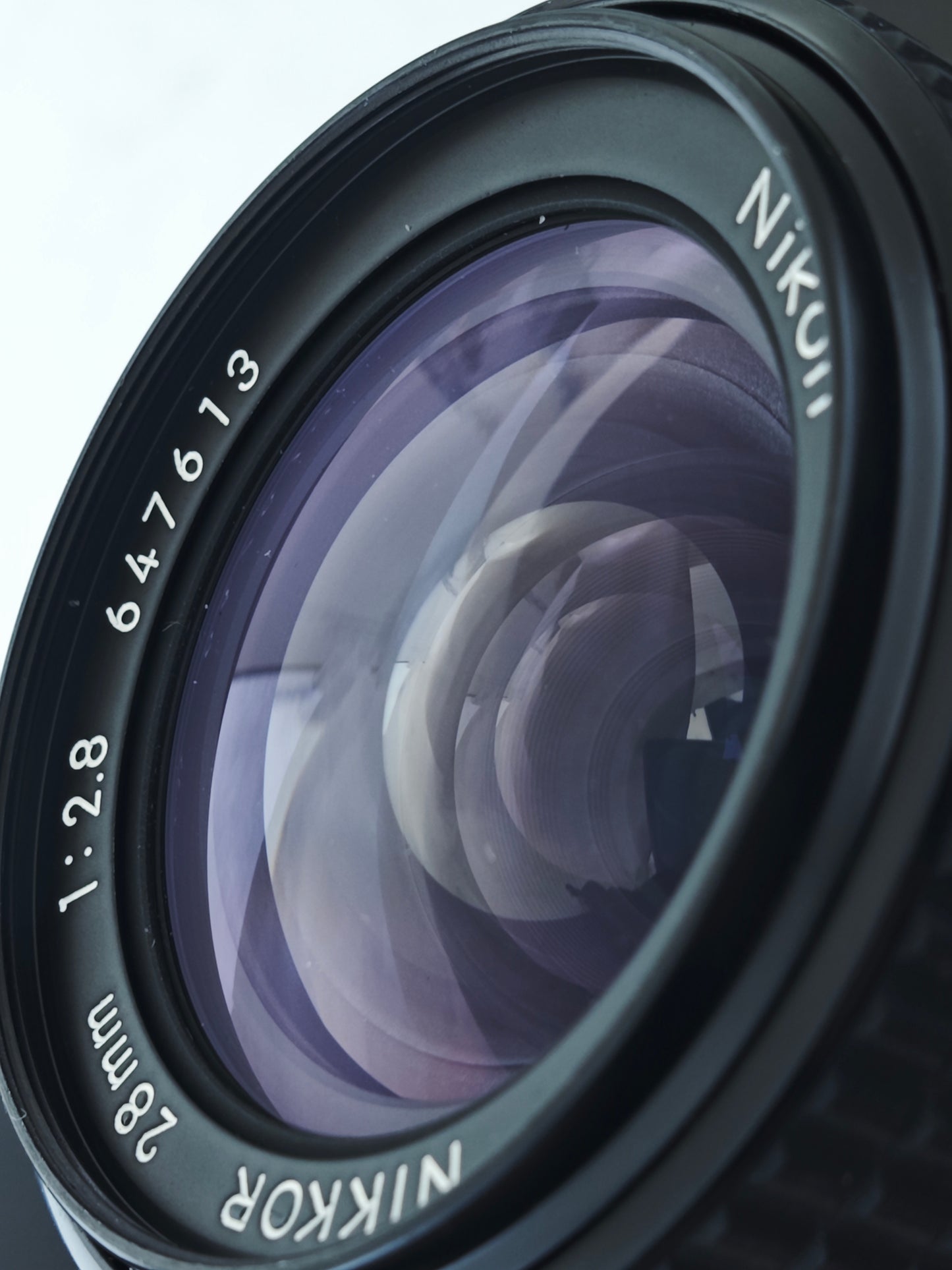 Nikon Nikkor 28mm F2.8 Ai-S #647613